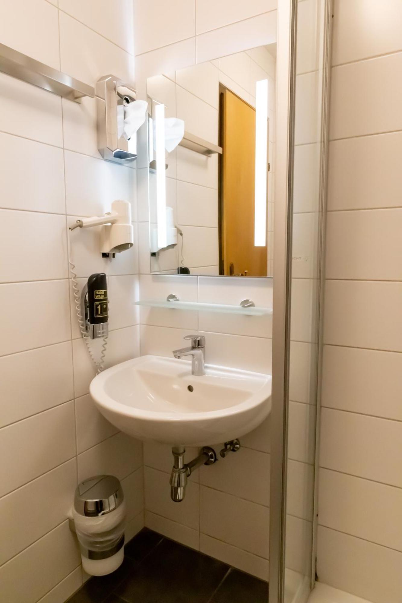 Metzgerwirt Vieh Heli Hotel Bad Goisern Ngoại thất bức ảnh