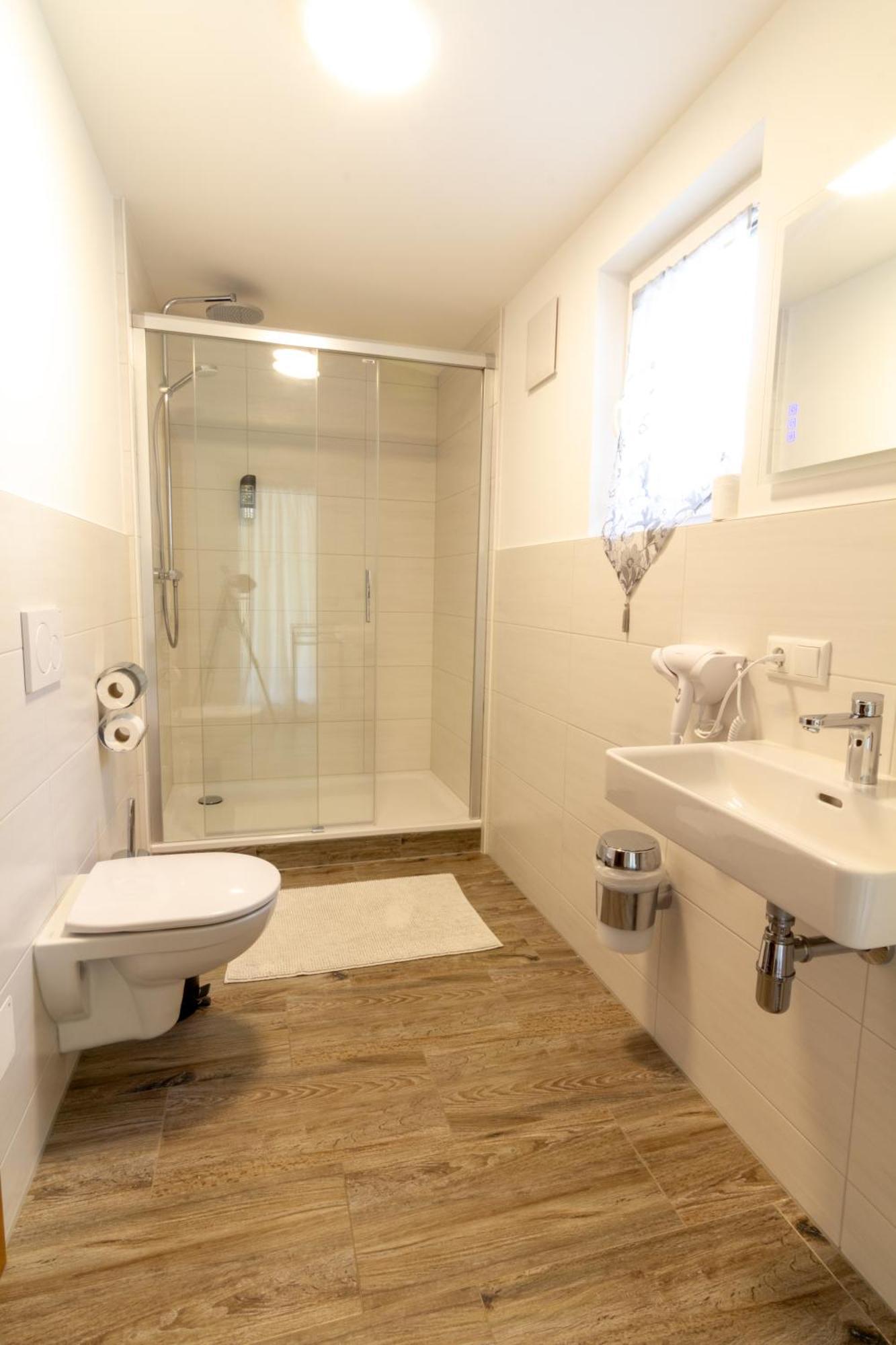 Metzgerwirt Vieh Heli Hotel Bad Goisern Ngoại thất bức ảnh