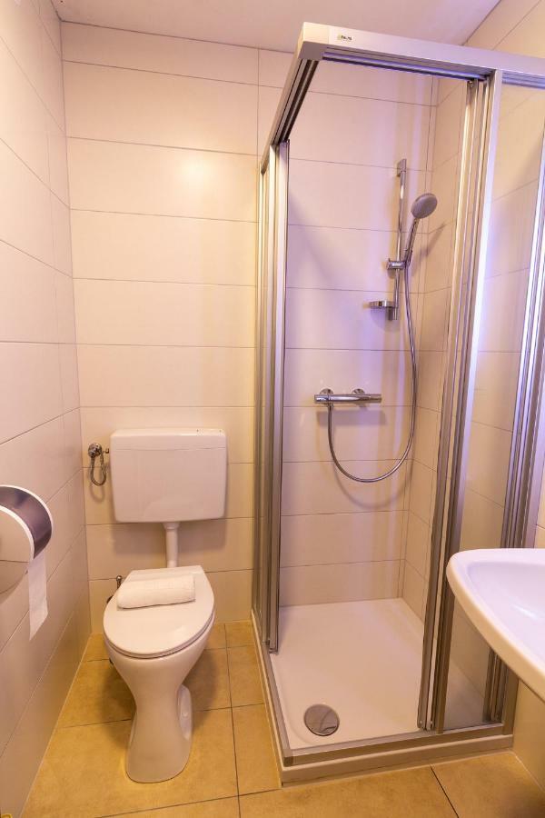 Metzgerwirt Vieh Heli Hotel Bad Goisern Ngoại thất bức ảnh